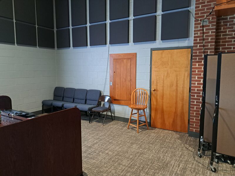 File:CW RoomSetup BackCupboardAndClosetClosed.jpg