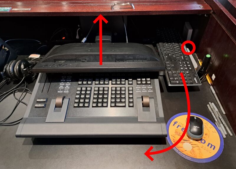 File:CW RoomSetup LightingBoardSetup.jpg